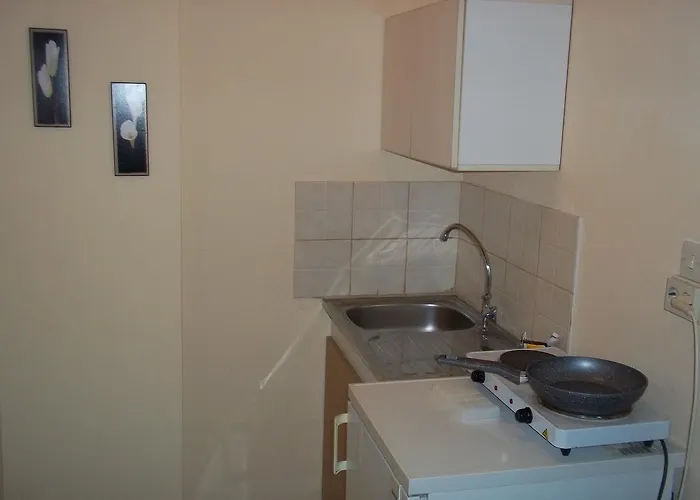 En Leuko Apartment *