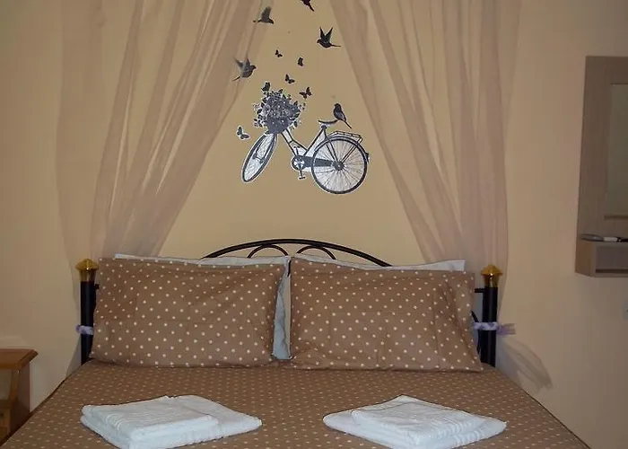 Apartment En Leuko Tsoukaládhes