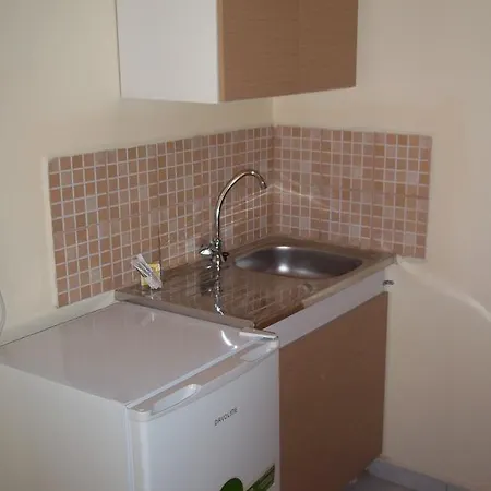 Apartment En Leuko Tsoukaladhes
